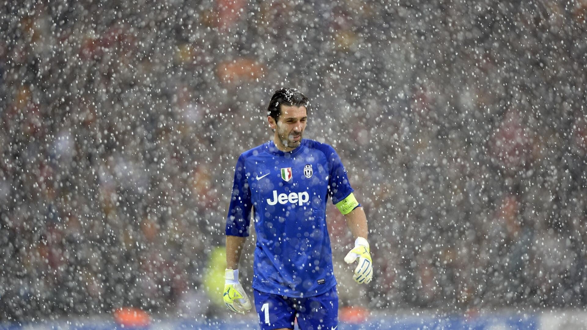 《英雄联盟“世界预选”激烈展开,谁能突围而出?热血竞技背后的胜者之路》