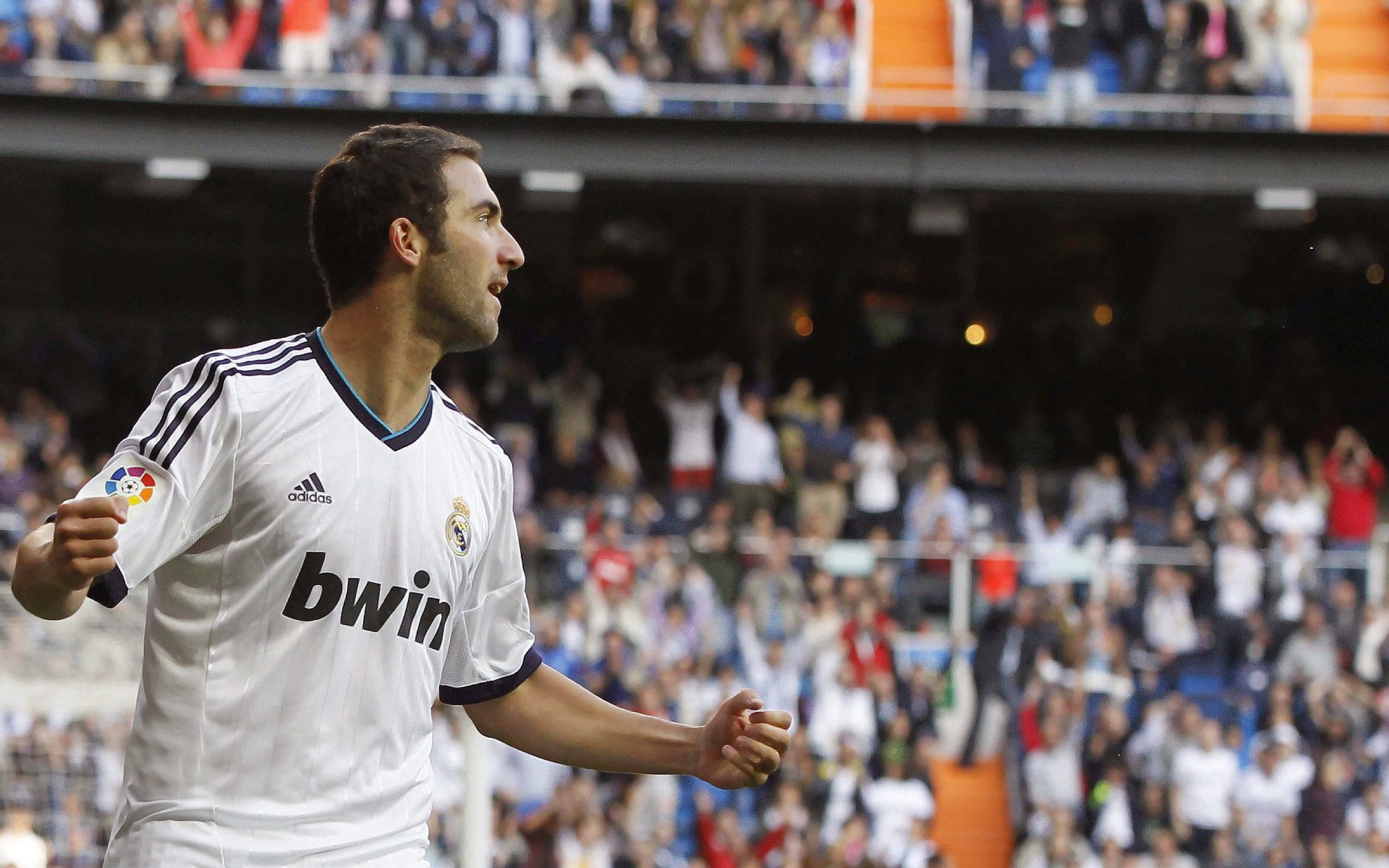 《王者荣耀》跨界联盟赛,冠军队伍引领新格局!,mac×王者荣耀跨界营销分析